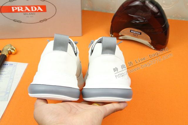 PRADA男鞋 普拉達專櫃同步款 義大利進口小牛皮 PRADA白色休閒運動鞋  hdx13522